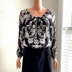 WHITE HOUSE BLACK MARKET blouse Silk blend Sz XXS